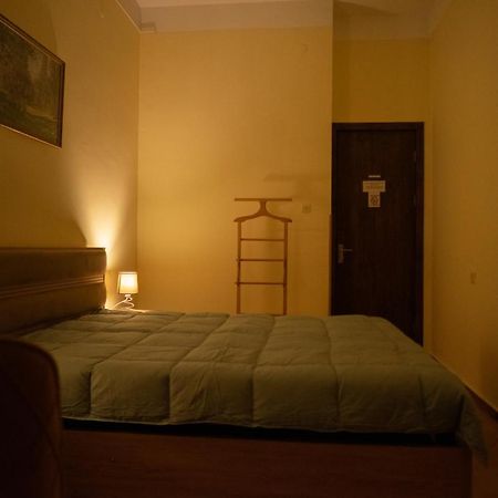 Guesthouse Hillside Tbilisi Bagian luar foto