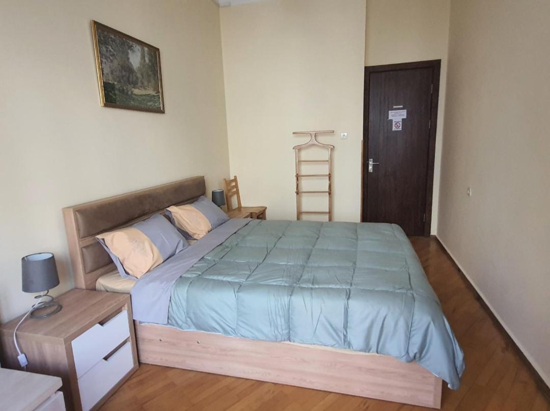 Guesthouse Hillside Tbilisi Bagian luar foto