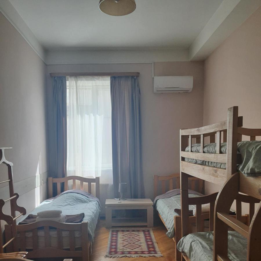 Guesthouse Hillside Tbilisi Bagian luar foto