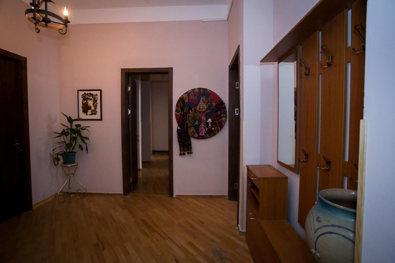 Guesthouse Hillside Tbilisi Bagian luar foto