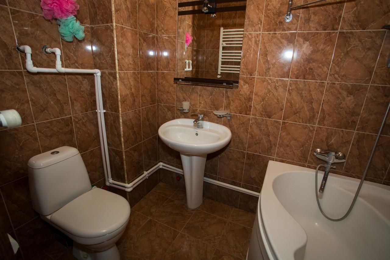 Guesthouse Hillside Tbilisi Bagian luar foto